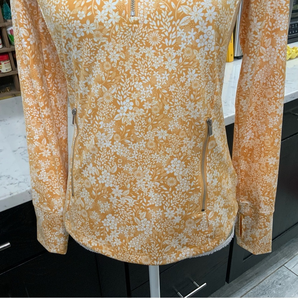 Laura Ashley Women’s XS UPF 50 Yellow Floral Slim 1/2 Zip Pullover Jacket Top - Picture 3 of 13